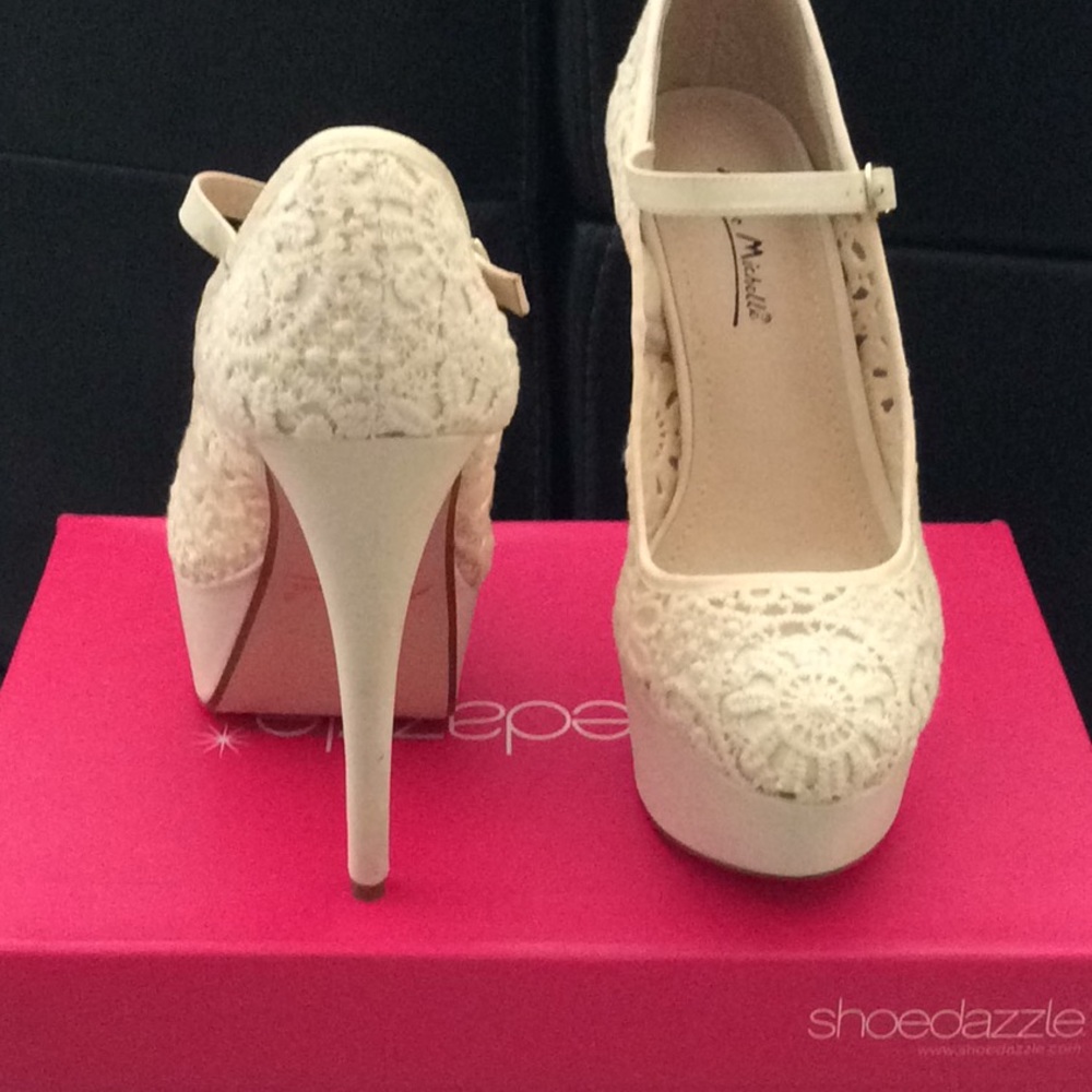 Shoes - Picture 2 of 4